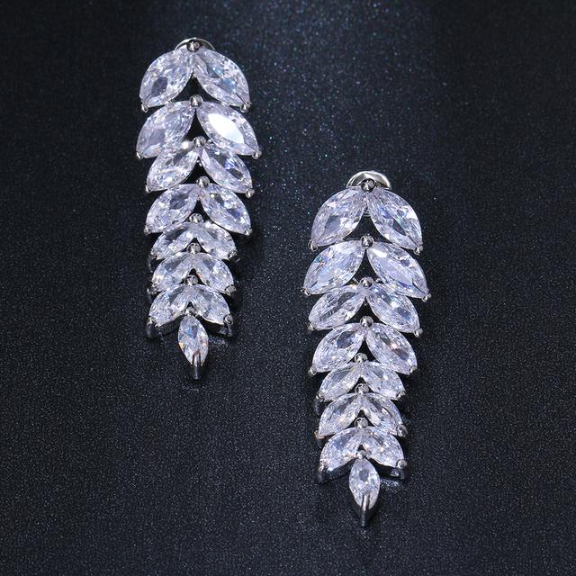 

Emmaya модные брендовые очаровательные серьги с кубическим цирконием Aaa, многоцветные серьги-подвески в виде листьев Salix для женщин, ювелирные изделия для свадебной вечеринки, подарок белый