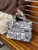 2025 Women's Large Capacity Fashion Tote: Simple Print Handbag & Souvenir Shopping Bag