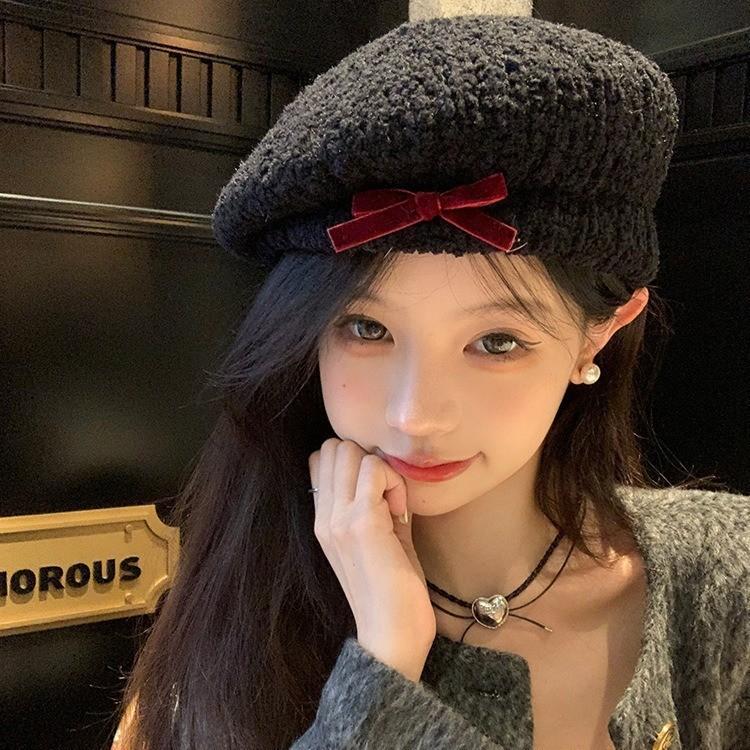Feminine Beret White Hat With Cute Bowknot Design For Women Perfect For Autumn Winter And