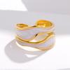 Anello in Acciaio Titanio Placcato Oro - Elegante Stile Ins da Donna con Sensazione di Alta Gamma e Design Semplice, Influenza Europea e Americana.