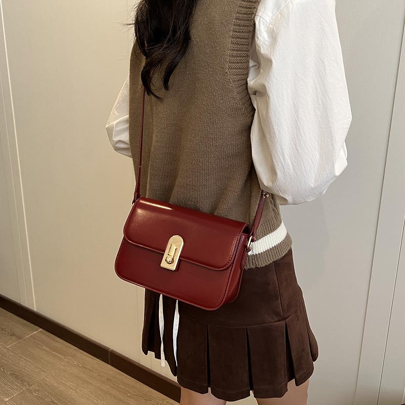 Bag Women's messenger bag 2025 New trendy autumn versatile ins shoulder bag This year's popular small square bag