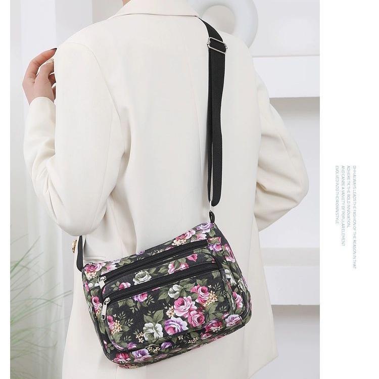 2025 New Fashion Joker Printed Lightweight Canvas Shoulder Bag Large Capacity Multi-pocket Zipper Crossbody Bag Middle-aged Mother Bag