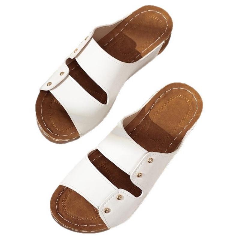 Large-sized Shoes One-line Thick-soled Shoes Slippers Women's Lightweight Riveted Open-toe Flip-flops