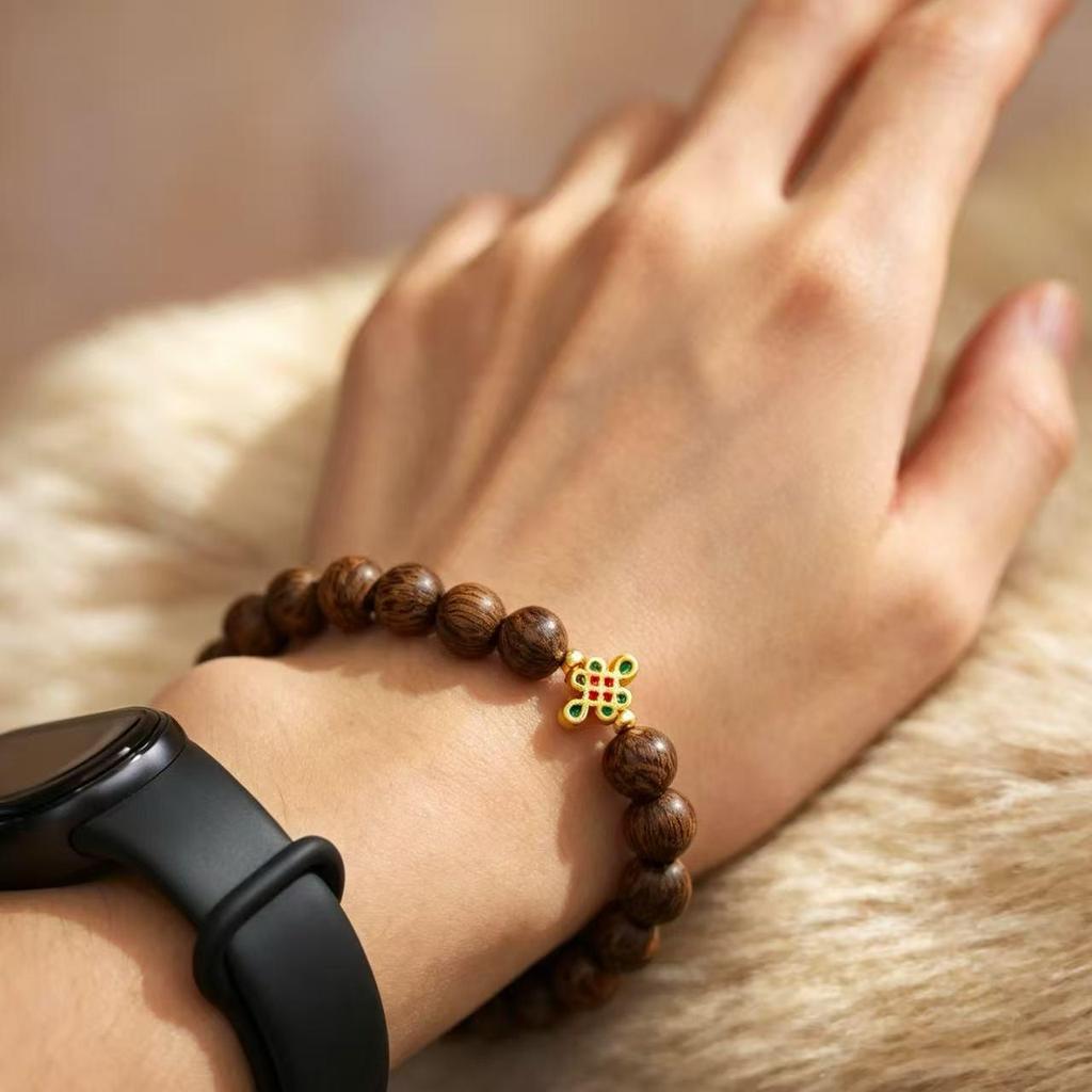 Exquisite Carved Agarwood Chinese Knot Cultural Bead Bracelet for Women