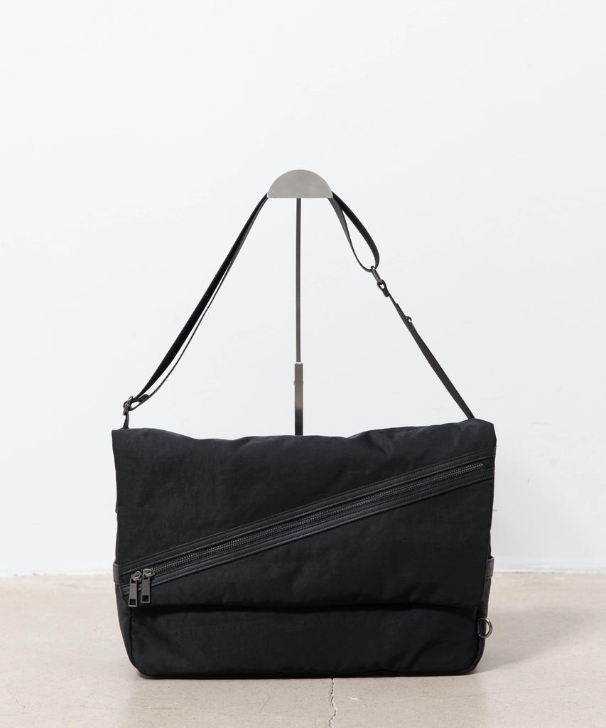 Begin202 [Happy Guy Jeongho X Begin 202] Vintage Nylon Messenger Bag