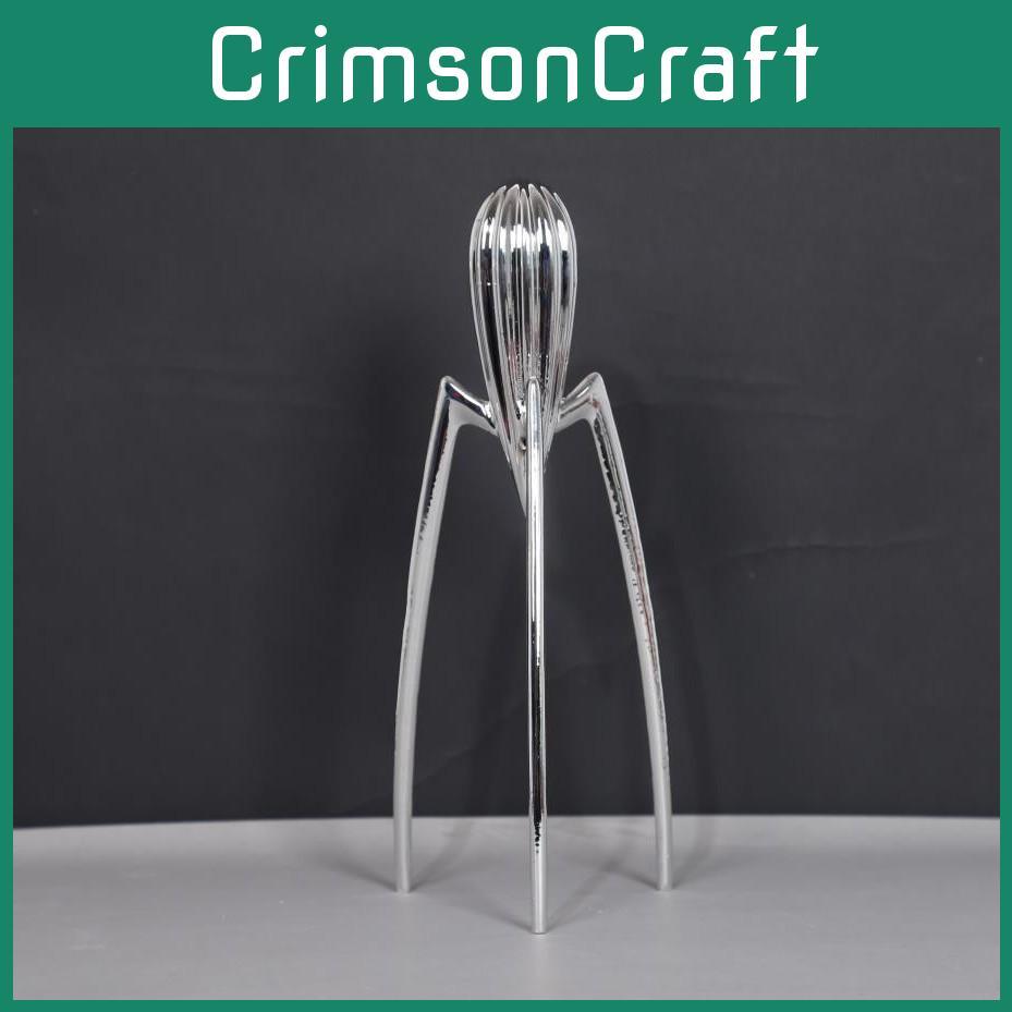 Odšťavňovač Salif se zrcadlově leštěným designem pro každodenní domácí použití