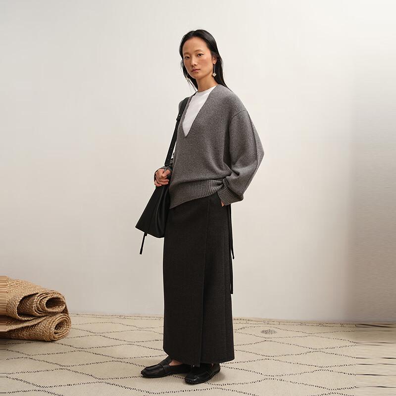 LESS 2025 Winter V-Neck H-Type Long Sleeve Knit Sweater