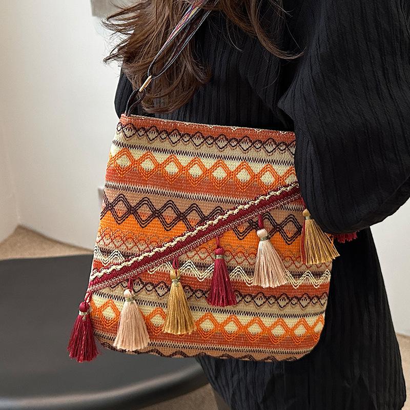 Large Capacity Ethnic Style Bag for Women Hand-woven Boho Style Shoulder Bag for Women Broadband Crossbody Bag for Women