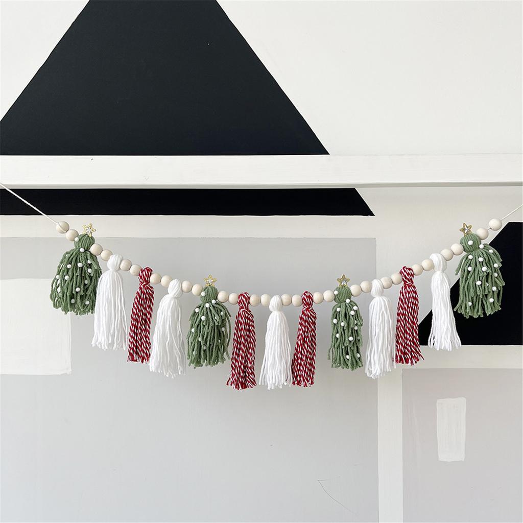 Christmas Hanging Cotton Woolen Tassels Garlands with Wood Beads for Mantel Decorations and Celebration Bunging Banners
