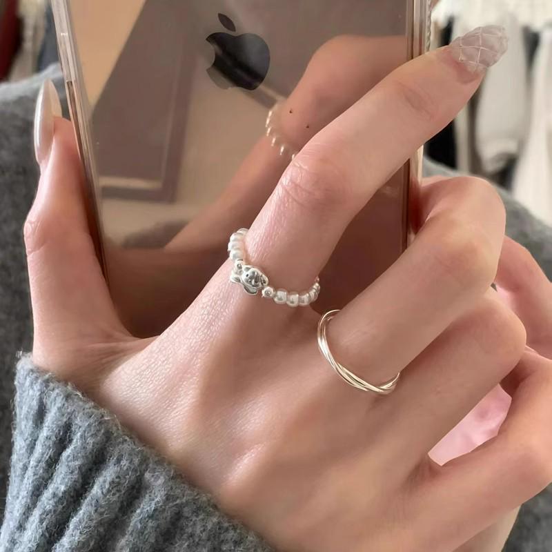 Puppy Pearl Elastic Rope Ring: Chic, Luxurious, and Versatile Index Finger Ring for Women