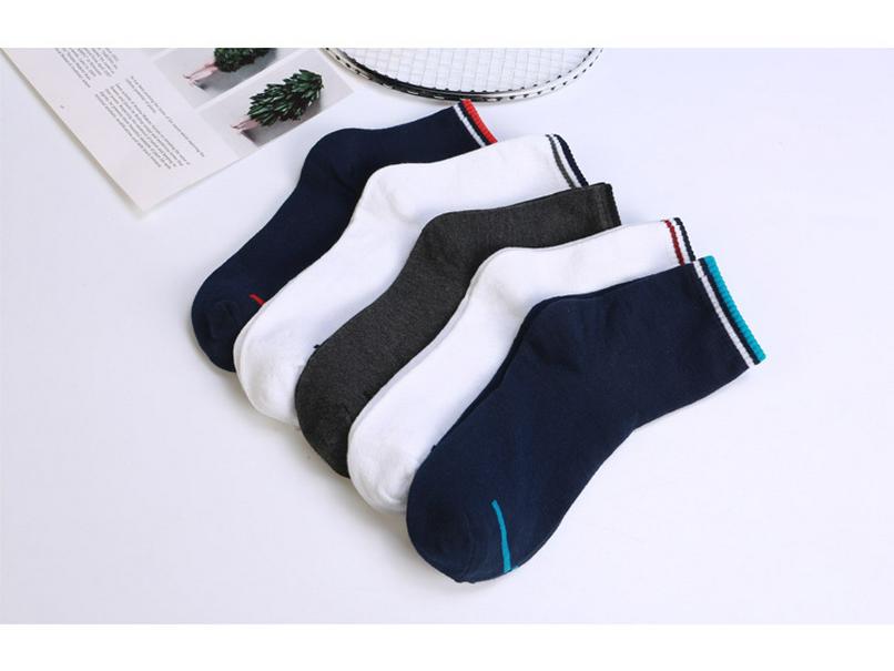 Men's and Women's Mid-Calf Cotton Socks - 5 Pairs, Autumn/Winter, Jacquard Cartoon Design