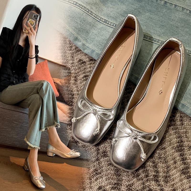 Autumn New Widened Large Size Silver Versatile Light Mouth Bow Square Heel Single Shoe Women