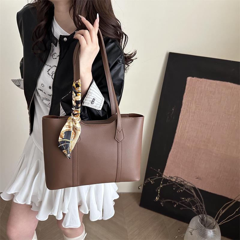 Schicke Retro Pendler Schulter- & Tragetasche für Studenten - Trendiges und vielseitiges Damenaccessoire