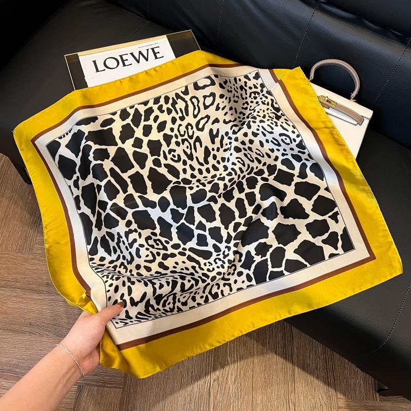Silk scarf 71 * 71 imitation silk square scarf Korean atmosphere neck silk scarf flower pattern flower polka dot scarf