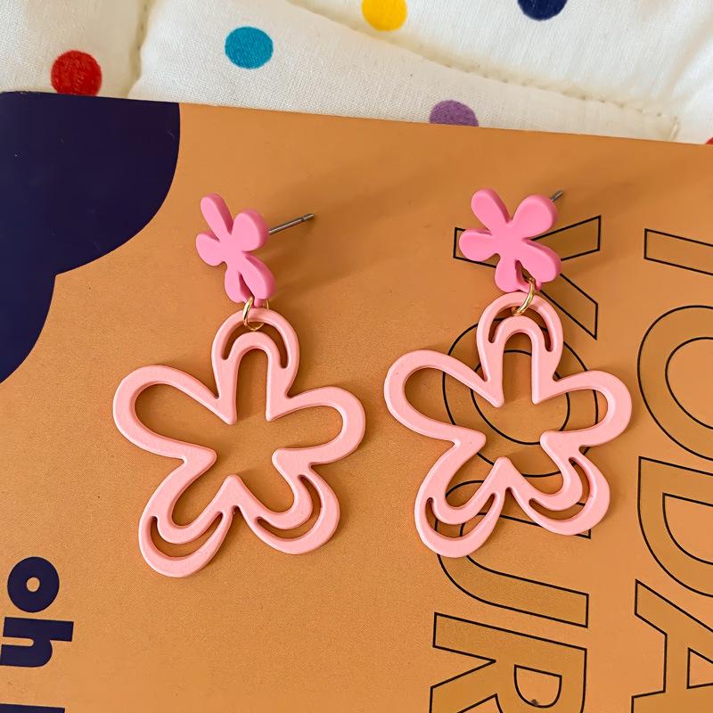 Retro Hong Kong Style Red Polka Dot Earrings: Playful & Elegant Dopamine Boost