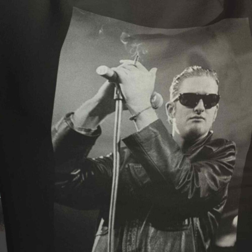 

Layne Staley Tshirt Gift for the best music fans Unisex T-Shirt M