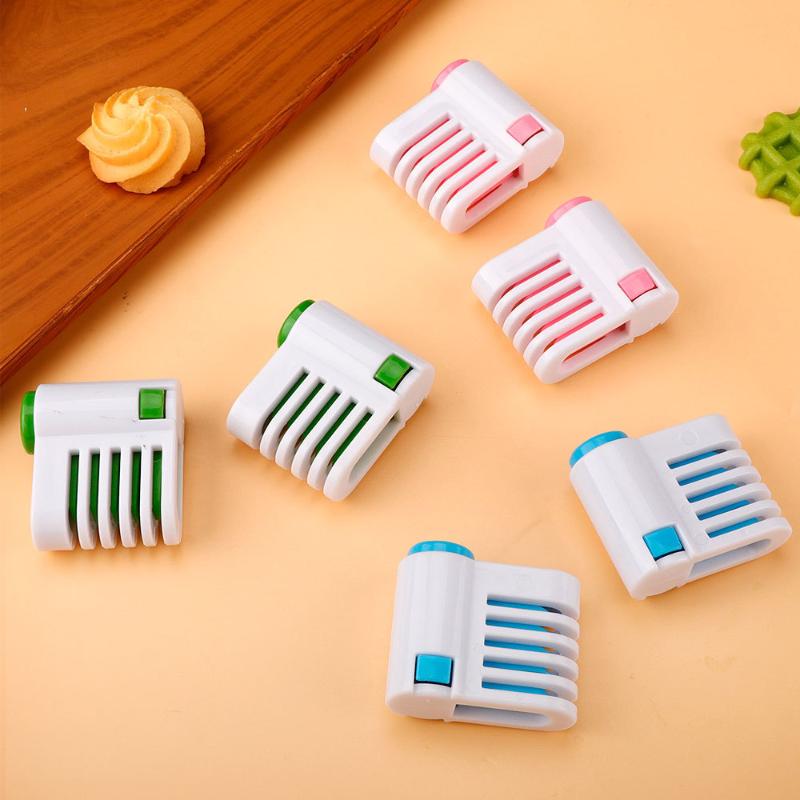 Set da 2 Pezzi Slicer per Torta a 5 Strati Regolabile Coltello da Pane Fai-da-te Divisore Livellatore di Taglio Slicer per Toast Fissatore Per Strumento da Forno per Cucina