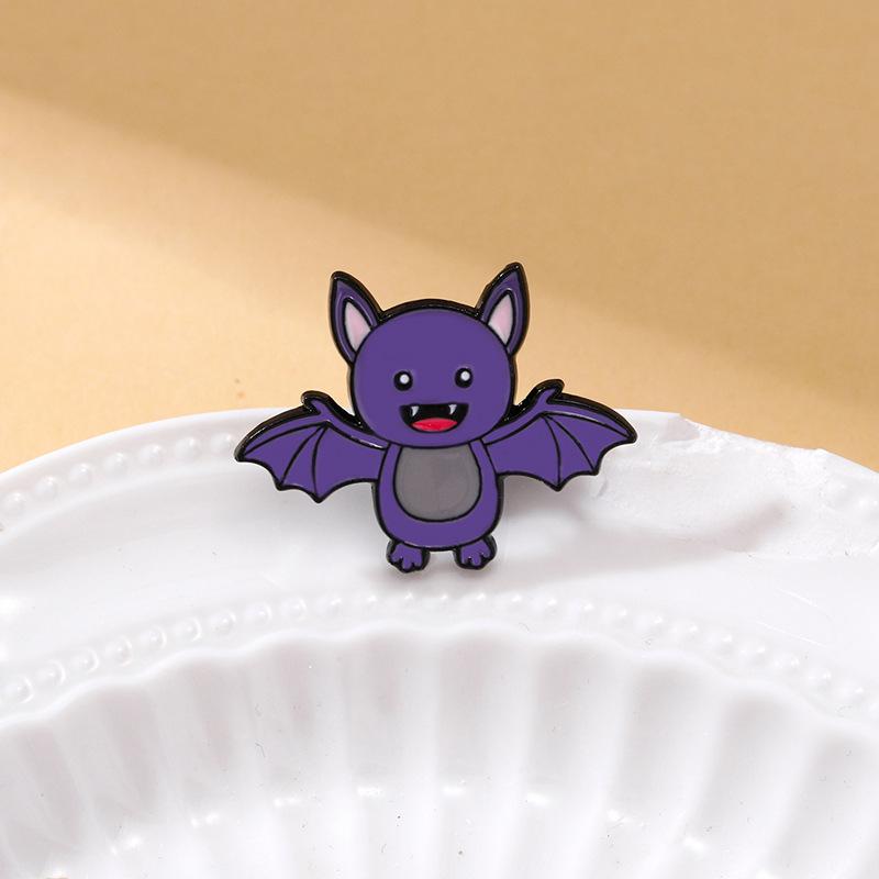 Enamel Drip Oil Alloy New Cross-border Cute Bat Brooch, Cartoon Enamel Badge, Decorative Lapel Pin for Backpack Clothes Accessories