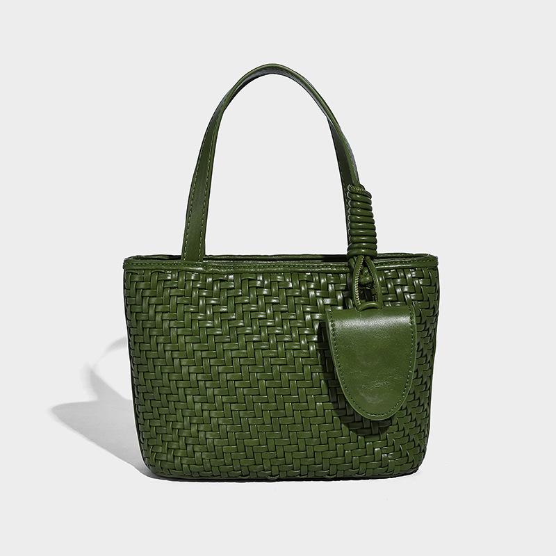 High-end Hand-woven Bag 2025 Autumn Winter New Style Basket Bag Fashionable Shoulder Bag Stylish Versatile Crossbody Bag