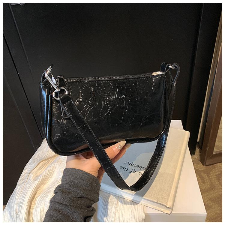 Small Bag Women's Summer Versatile New Fashion Messenger Bag Shoulder Armpit Small Square Bag