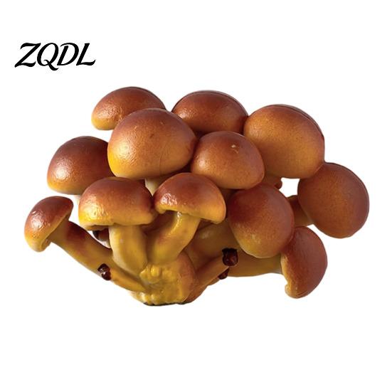 Resin Memo Holder 3D Mushroom Refrigerator Magnet, Fake Decorative Magnets Photo Notes for Whiteboard Cabinet Kitchen Magnet Decor