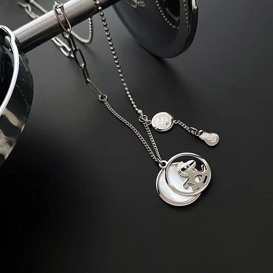 Elegant Colorfast 18K Rose Gold Necklace with Swan & Four-Leaf Clover Charm