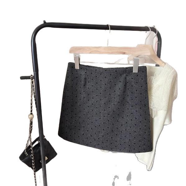 Women's High-Waist Gray Heart Wool Half Skirt, A-line, Slimming, Autumn-Winter Style
