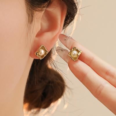 Irregular Freshwater Pearl Earrings Gold Tone Minimalist Geometric Studs Asymmetric Unique Design Simple Elegant Jewelry for Women