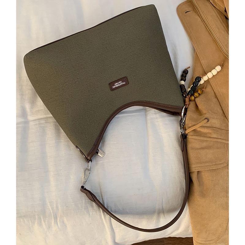 Underarm Bag Women's 2025 New Autumn and Winter Fashion Simple Shoulder Bag Korean Versatile Ins Commuter Messenger Bag