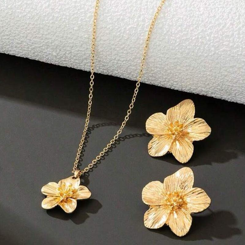 Nowe Eleganckie Osobiste Kolczyki Sztyfty Kwiat Pięciopłatkowy Pierścionki Wisiorki Naszyjniki Bransoletki Zestaw Czterech Sztuk Stylowy Urok Biżuteria