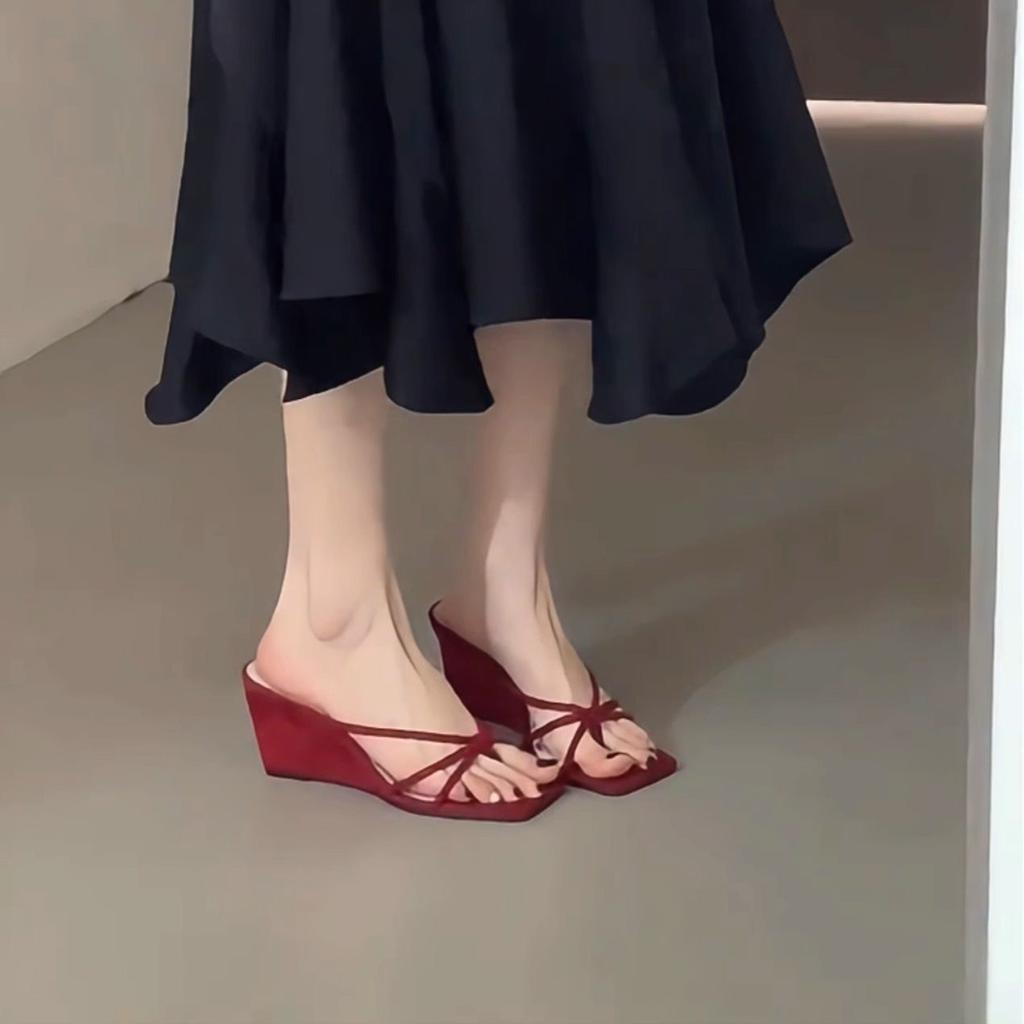 Beautiful Red Slippers Women's Summer Outer Wear Toe Clip Strap Sandals Wedge Heel 2025 French Large Size High Heels New