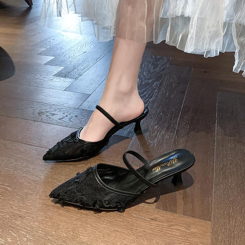 Xiaoxiangfeng pointed head thin heel bag head sandals women's outer wear in spring 2025 new shallow mouth one pedal evening slippers