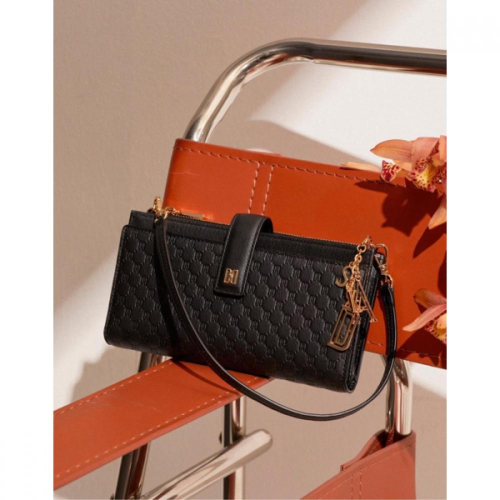

Daks Black Dd Logo Pattern Cowhide Multi Device Phone Wallet Bag Dcwa6e515bk Single option