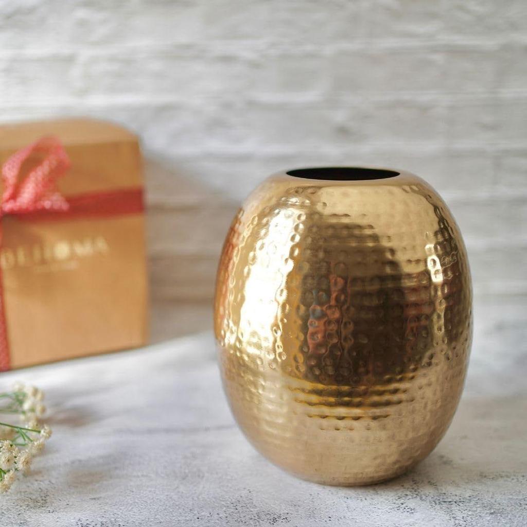 Metal Hammered Oval Shape Vase for Home Decor Decoratives for Indoor Outdoor Living Room Balcony | Best Gift