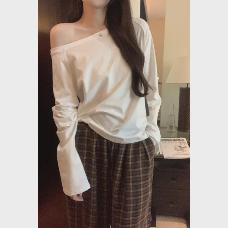 "2024 Early Autumn Women's Unique One-Shoulder T-Shirt: European Design"