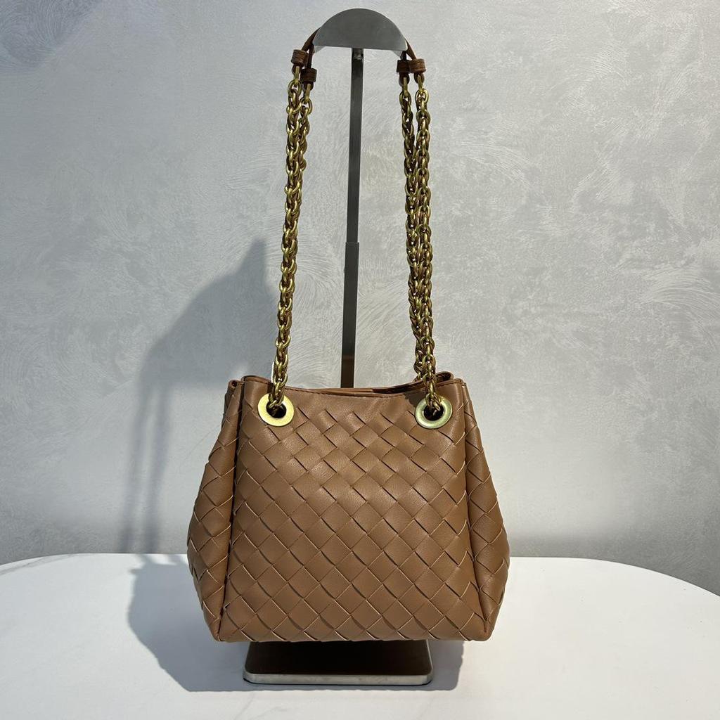 2025 Women's Handmade Leather Woven Chain Bag – Versatile Shoulder & Messenger Bag