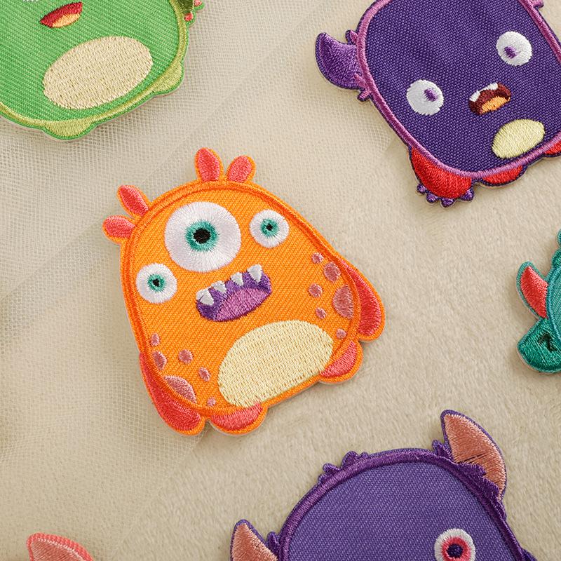 Adesivos de Patch Bordado Auto-Adesivo de Monstro de Desenho Animado para Acessórios de Vestuário DIY