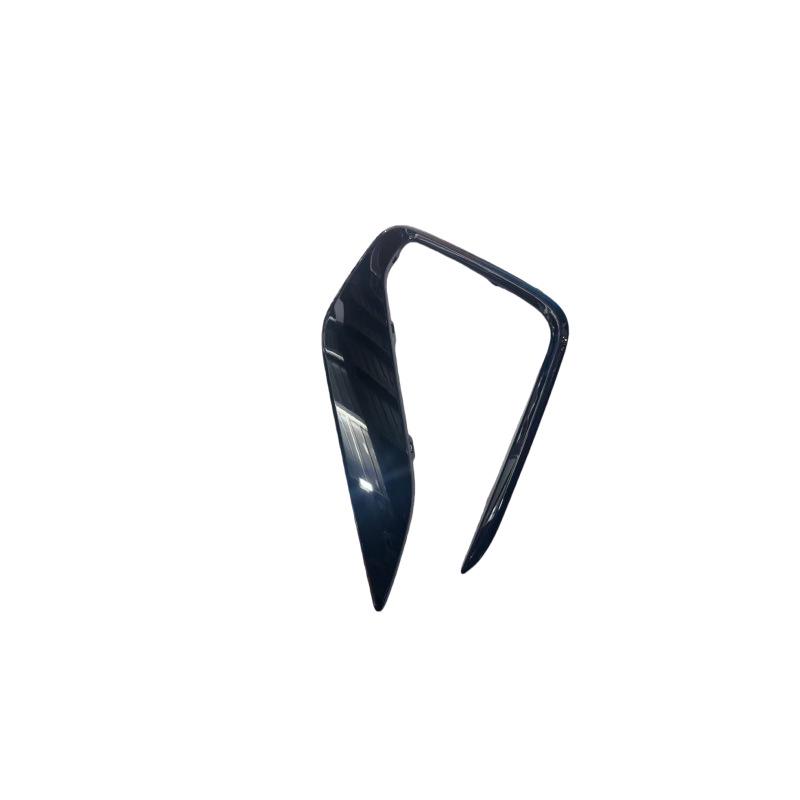 2022 Tiguan PA Fog Light Frame: Front Bumper Low Trim with Bright Strip (No Hole)