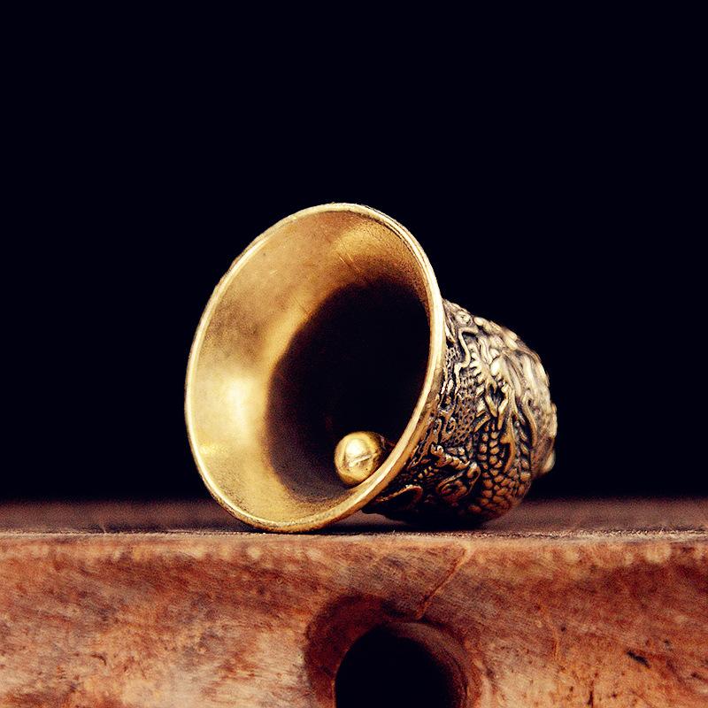 Vintage Brass Bell Carved Dragon Totem Exquisite Crafts Collectibles Hanging Ornament Chinese Feng Shui Desktop Decoration