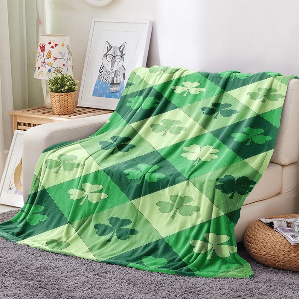 1PC Clover Print FlAannel Blanket, High quality Comfortable for All Seasons, Home Decor, Warmth and Comfort