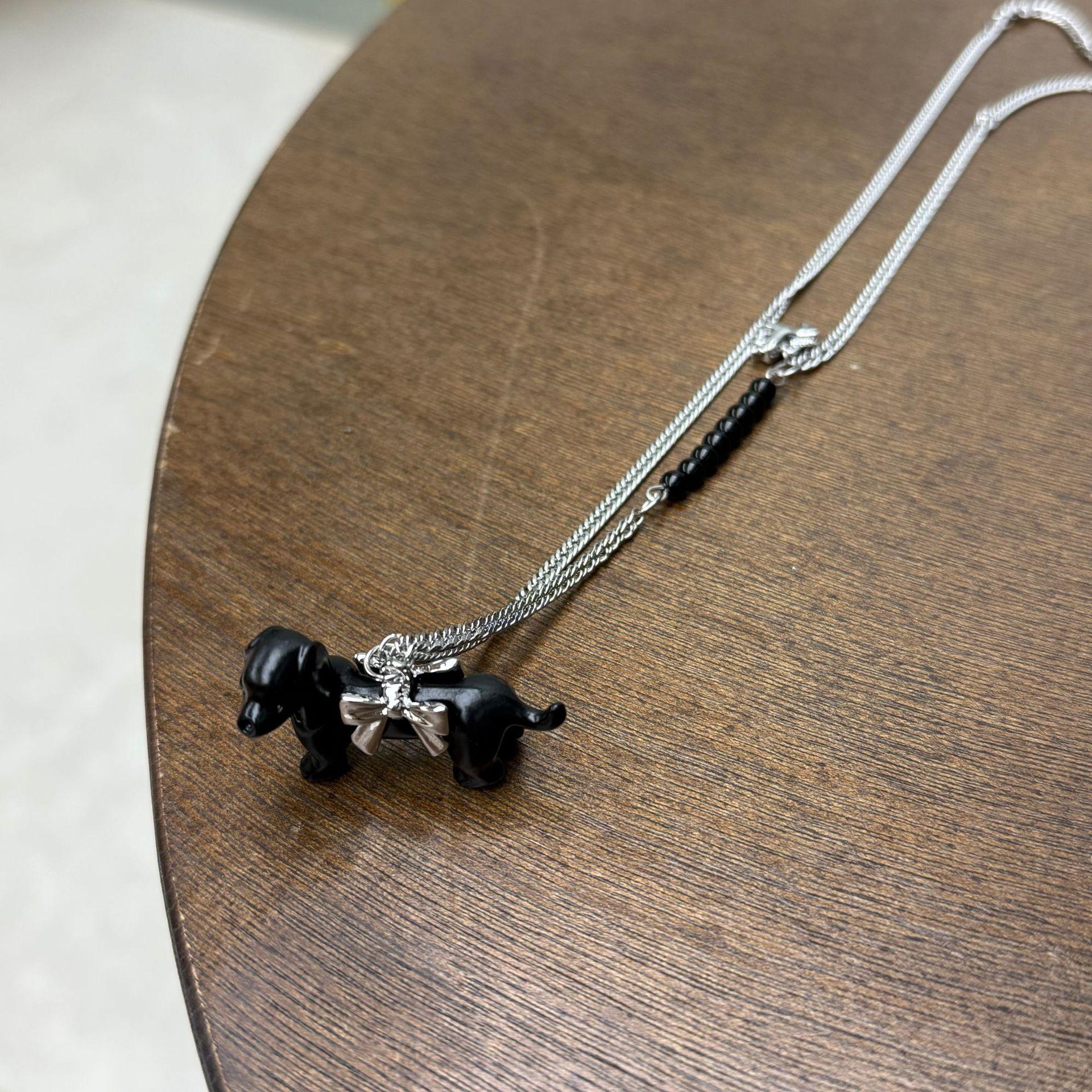 Stylish Retro Multi-Element Long Sweater Puppy Necklace Elegant Retro High-End Fashion Pendant Versatile New Stainless Necklace чёрный