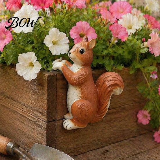 Whimsical Yard Art Planter Climber Squirrel Statue, Cute Lifelike Sculpture, Resin Statue for Garden Small Animal Figurine Plant Pot Edge Decoration