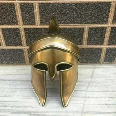 Helma královského řeckého rytíře Spartan Corinthian helma