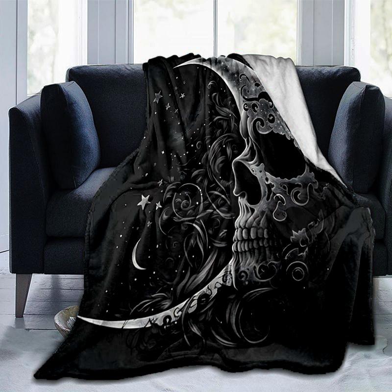 1pc Midnight Moonlit Skull Blanket Soft and Cozy Home Decor Gift for All Seasons, Living Room, Travel .K061