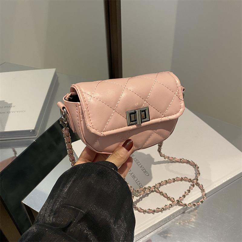 

Xiaoxiangfeng Mini Chain Bag Women s 2025 New Trendy Summer Versatile Premium Texture Niche Silver Messenger Bag розовый