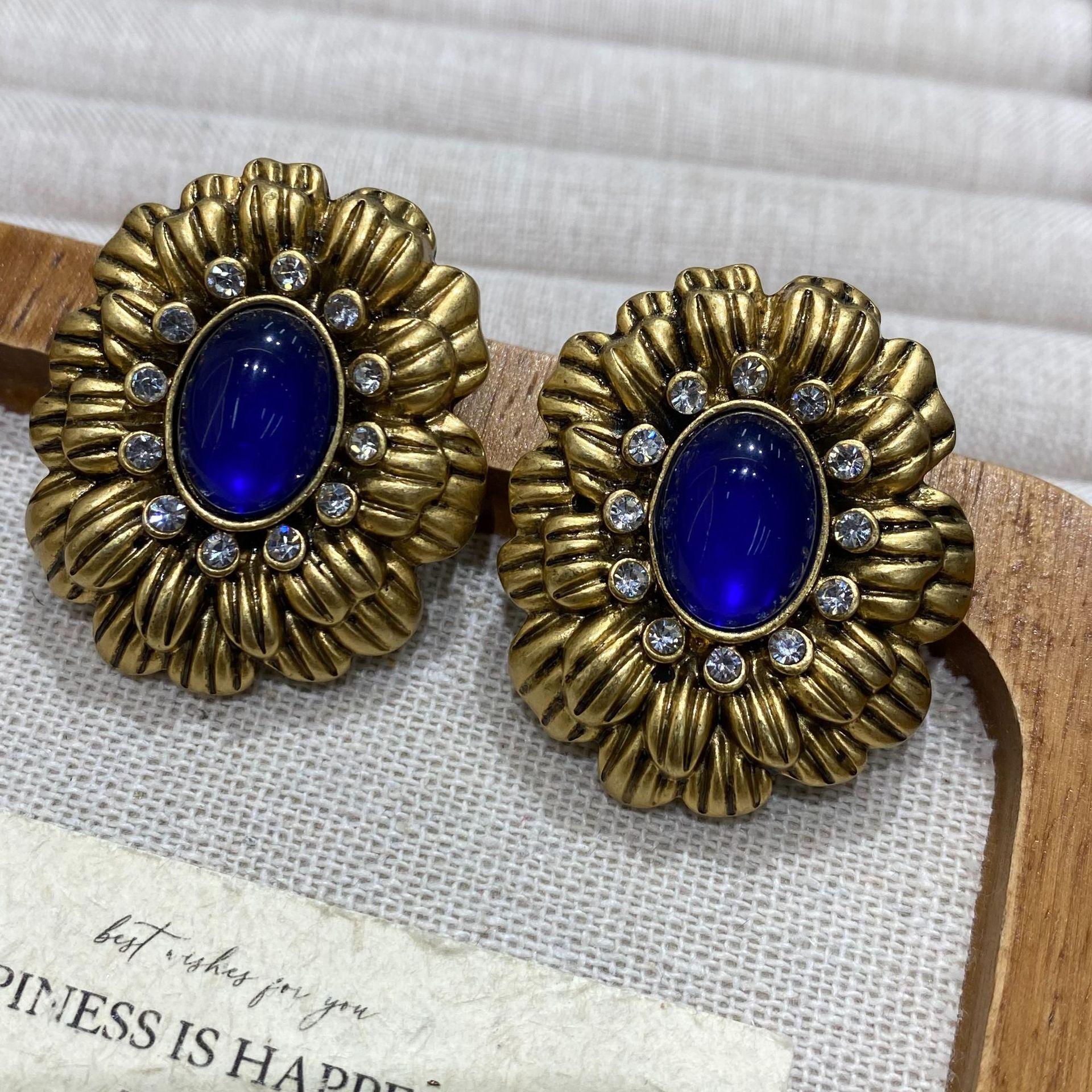

Medieval Old Glazed Stud Earrings Vintage Court Style Advanced Sense Heavy Industry Earrings
