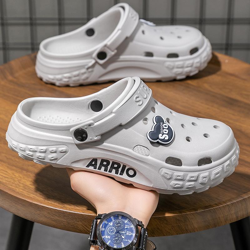 One Piece Is Sent On Behalf of Others, Hole Shoes, Men's Summer Wear, Thick-soled Shit-stepping Bag Head, Coconut Sports, Outdoor Beach Shoes.