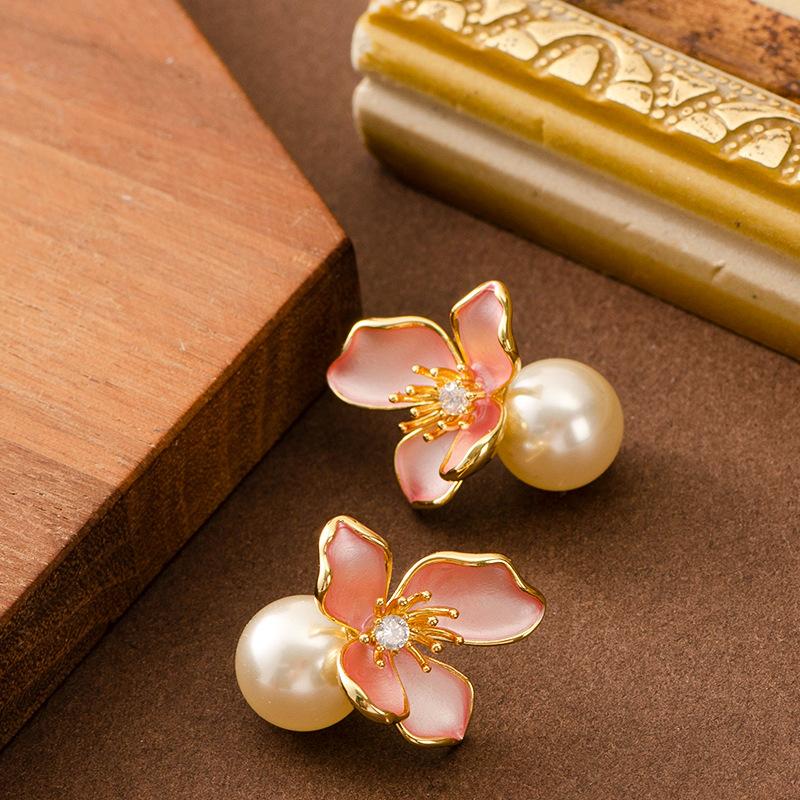 French retro elegant antique style oil dripping flower pearl stud earrings femininity sweet versatile earrings