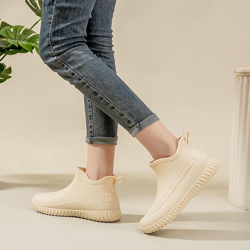 Fashion Rain Shoes Women Wear Waterproof and Non-slip Internet Celebrity Water Shoes Short Tube Japanese Thick-soled Rubber Shoes Wear-resistant