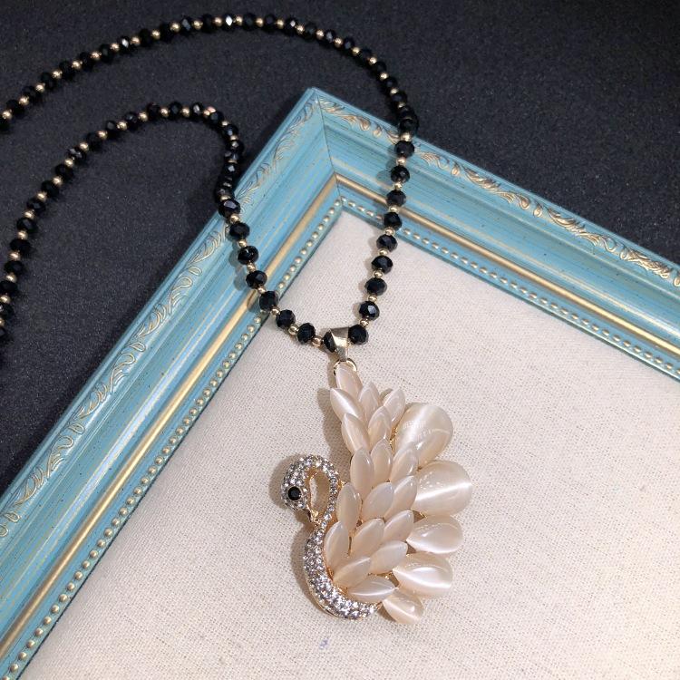 Retro Long Crystal Sweater Chain Women's Versatile Temperament Flower Pendant Necklace Fashion Ethnic Style Hanging Accessories
